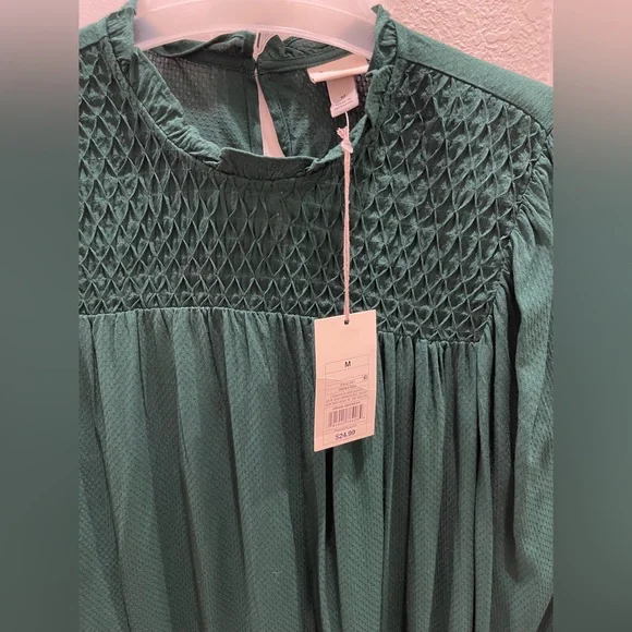 a new day Green Smocked Blouse NWT - Picture 3 of 8
